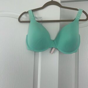 Victoria’s Secret bra